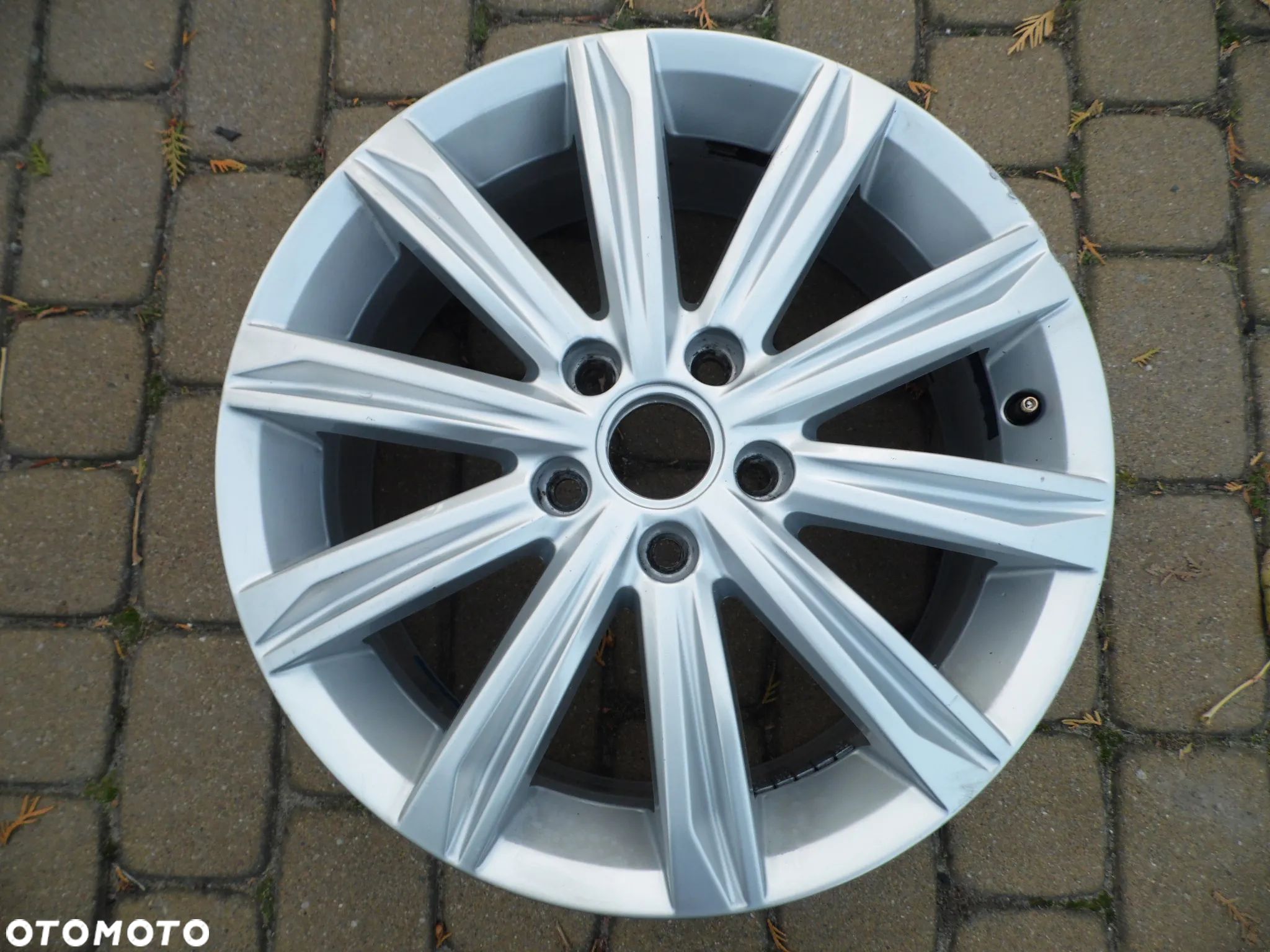 Felga 17'' 5x112 VW 5TA601025D 6,5x17 ET52 - 1