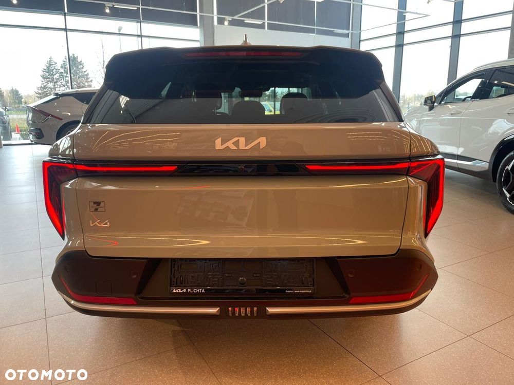 Kia K4 - 6