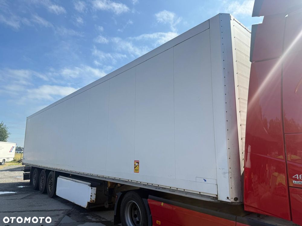 Schmitz Cargobull SKO 24 - 8