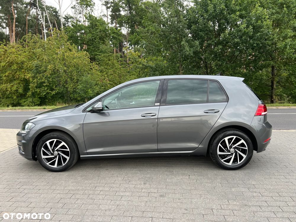 Volkswagen Golf - 5