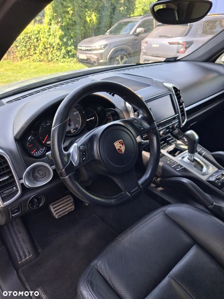 Porsche Cayenne - 6