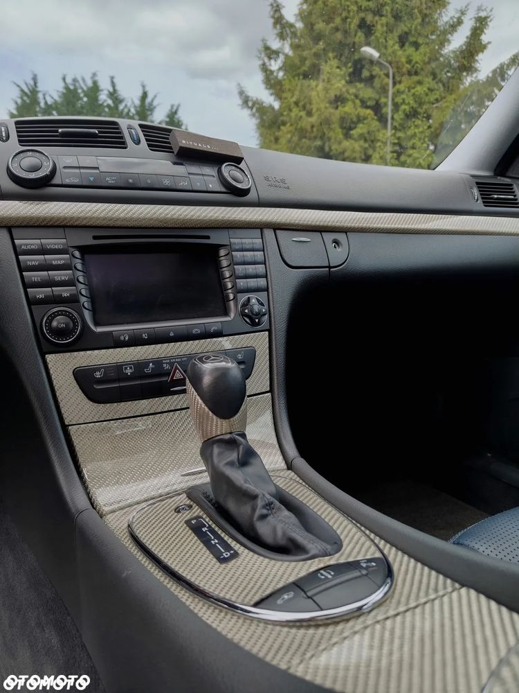 Mercedes-Benz Klasa E 55 AMG - 14