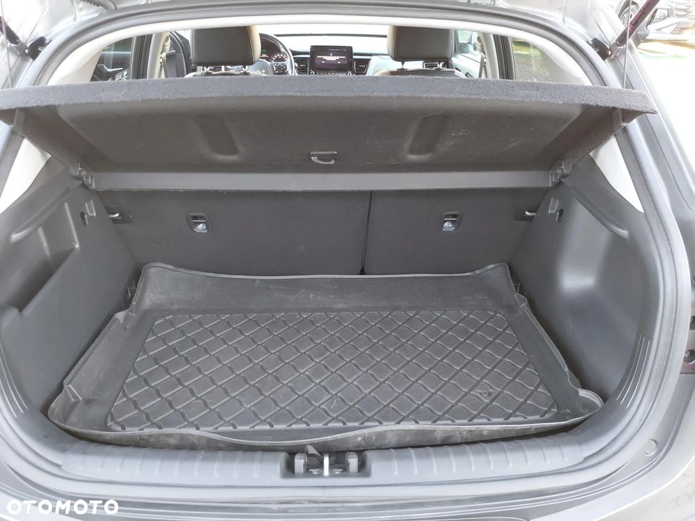 Kia Stonic 1.2 L - 17