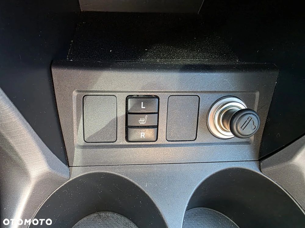 Toyota RAV4 2.2 D-4D Sol 180 - 13
