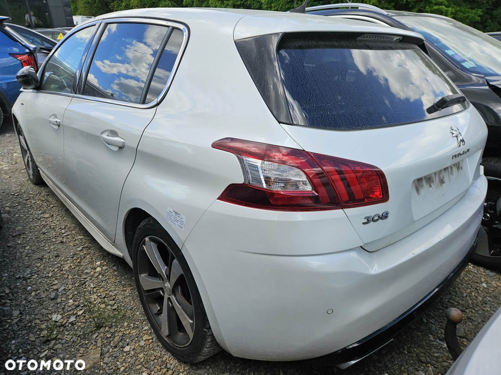 Peugeot 308 - 1