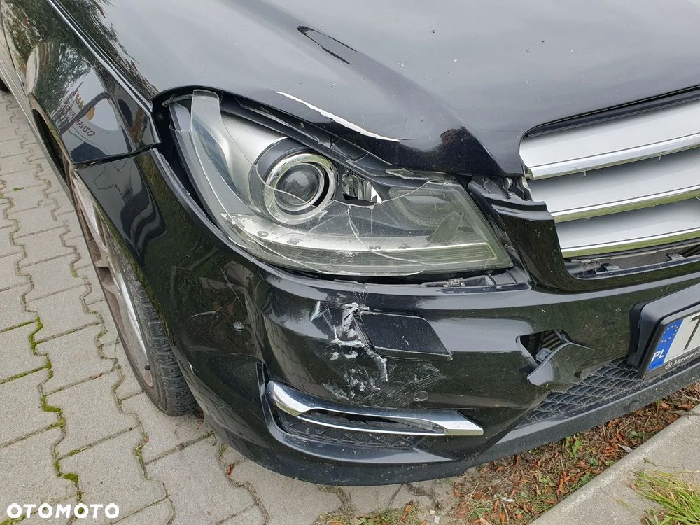 Mercedes-Benz Klasa C 300 CDI BlueEff 4-Matic Avantgarde - 7