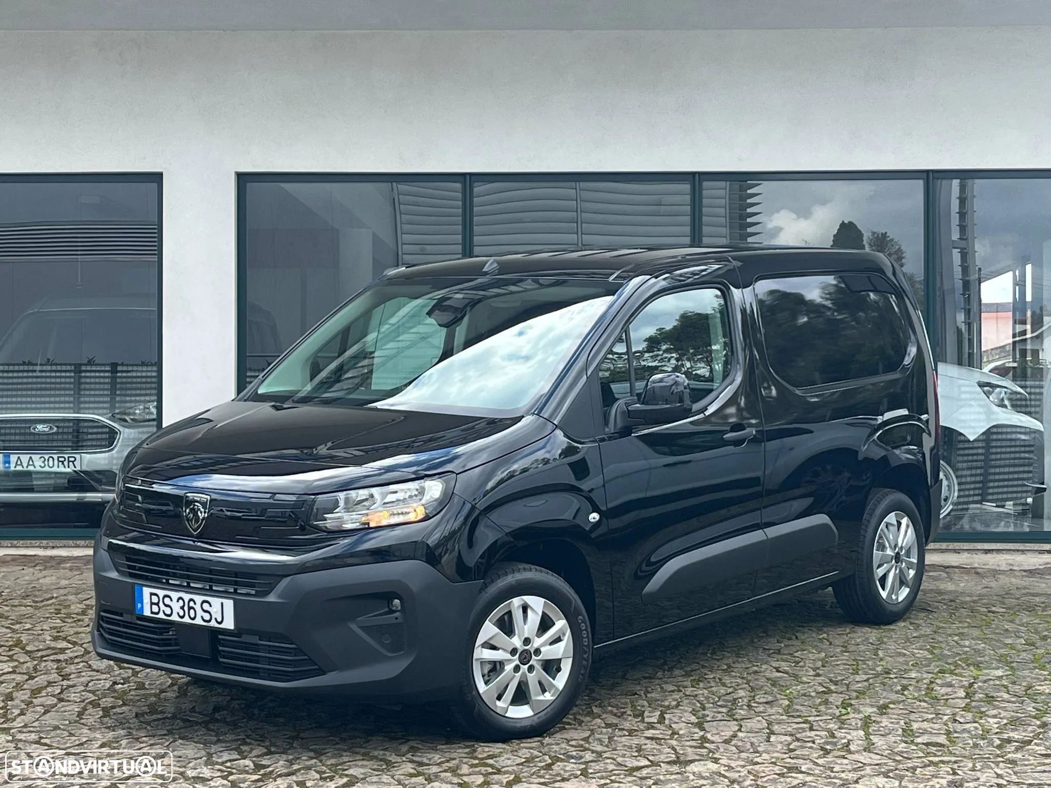 Peugeot Partner Standard 1.5 BlueHDi 130cv EAT8 (caixa automática) - 1