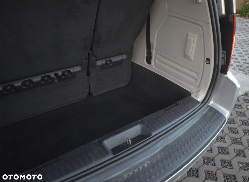 Chrysler Grand Voyager 2.8 CRD Automatik Limited - 25