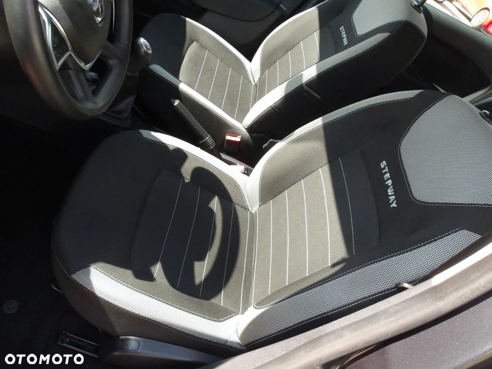 Dacia Sandero SCe 75 Essentiel - 28