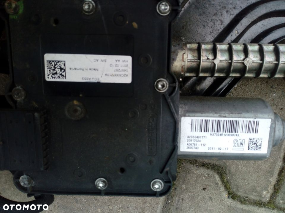 Opel Insignia mechanizm hamulca recznego kombi - 2