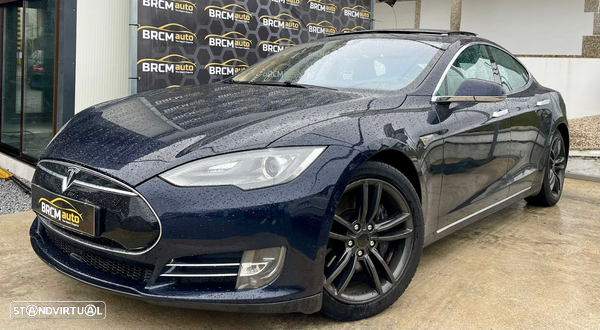 Tesla Model S 85D