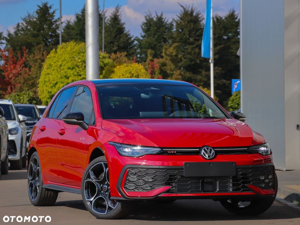 Volkswagen Golf - 8