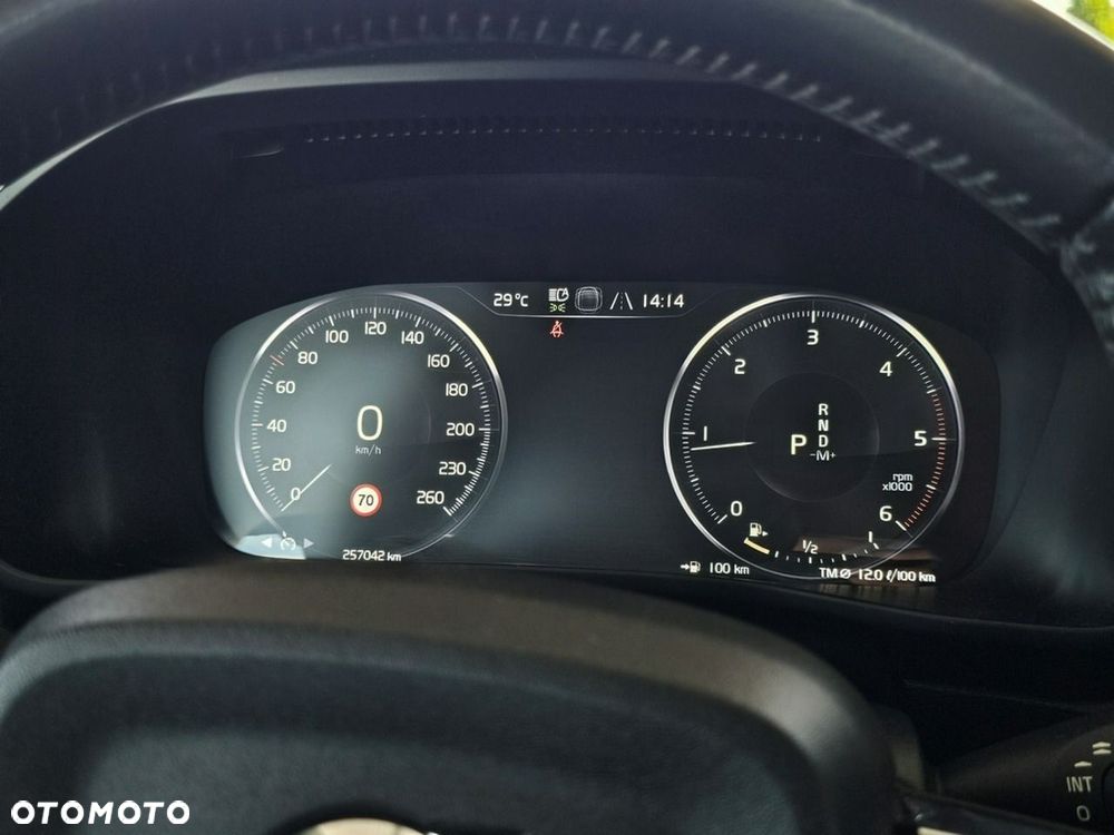 Volvo XC 40 - 15