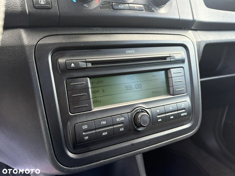 Skoda Fabia ver-1-2-12v-active - 24