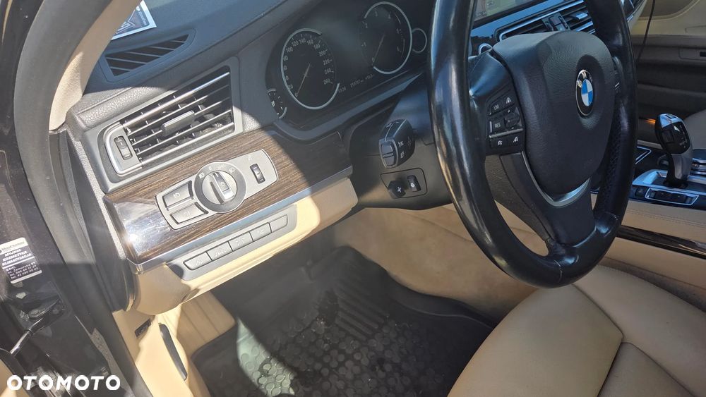 BMW Seria 7 - 24