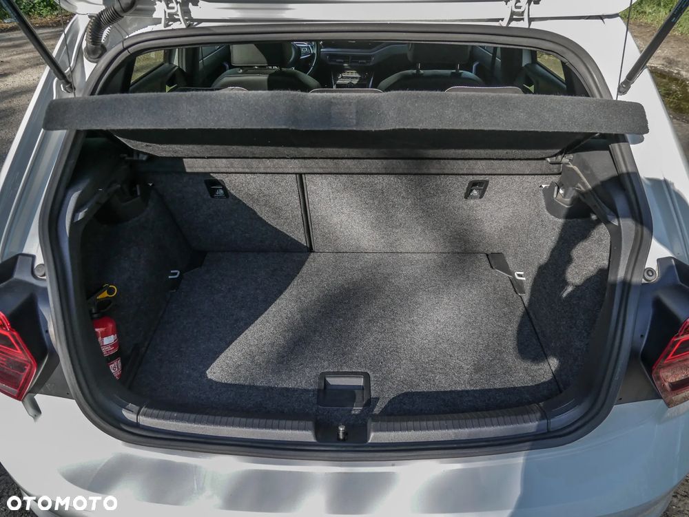 Volkswagen Polo 2.0 TSI OPF DSG GTI - 17