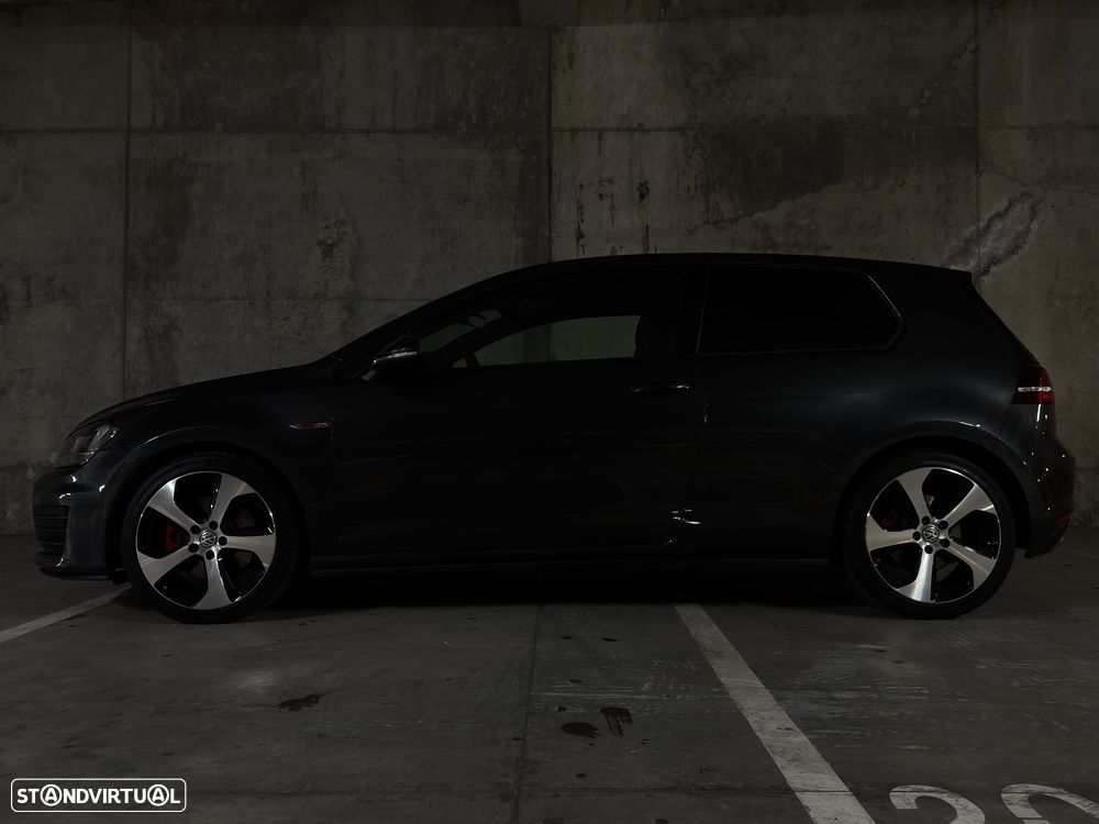 VW Golf 2.0 TSi GTi - 14