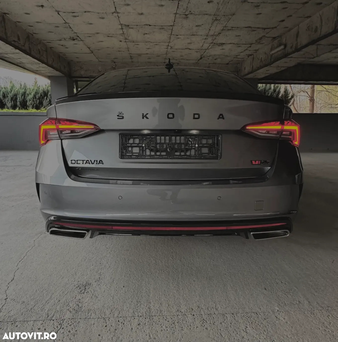 Skoda Octavia 2.0 TSI DSG RS - 4