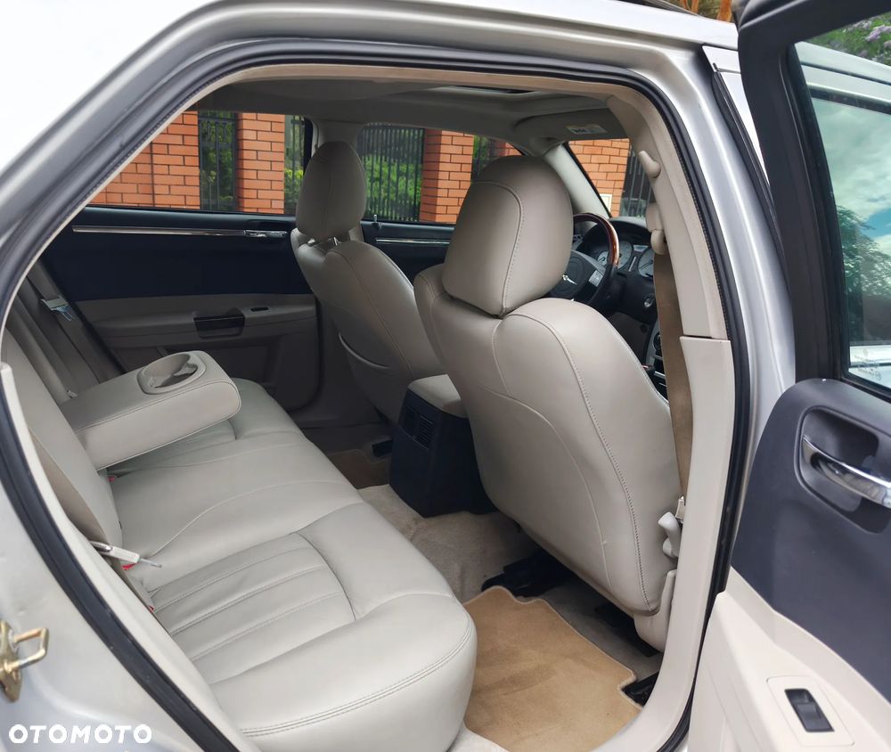 Chrysler 300C 5.7 Automatik - 8