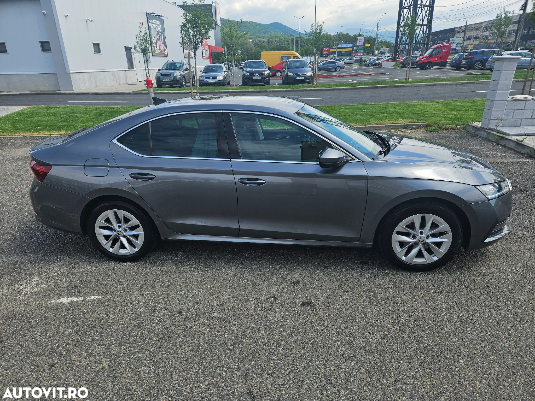Skoda Octavia 2.0 TDI 150 CP DSG Selection - 4