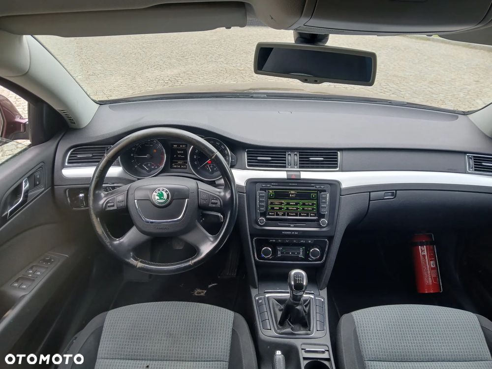 Skoda Superb 2.0 TDI DPF Elegance - 15