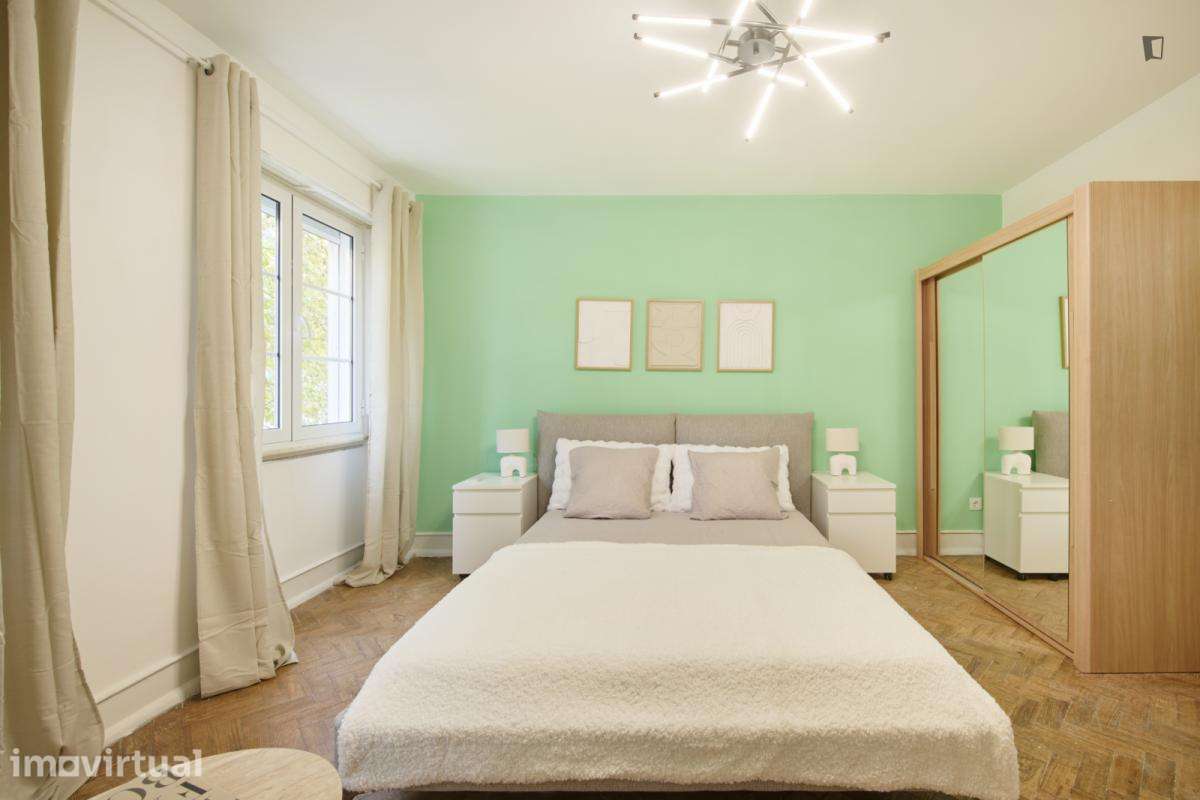Quarto - localizado em Roma-Areeiro Lisbon - Grande imagem: 4/28