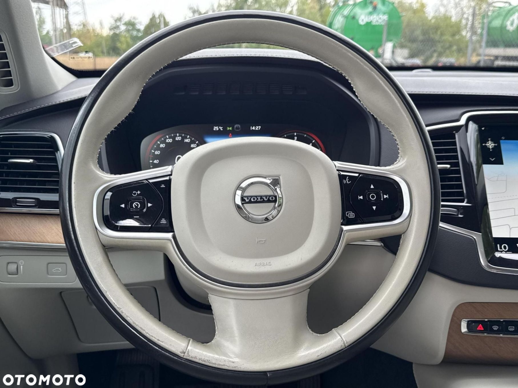 Volvo XC 90 - 20