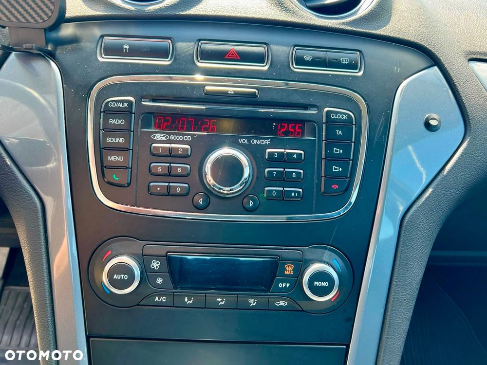 Ford Mondeo - 25