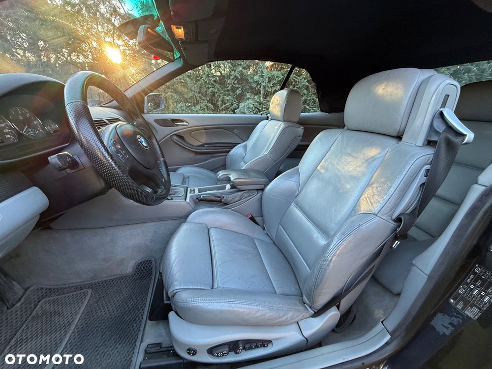 BMW Seria 3 325i - 22