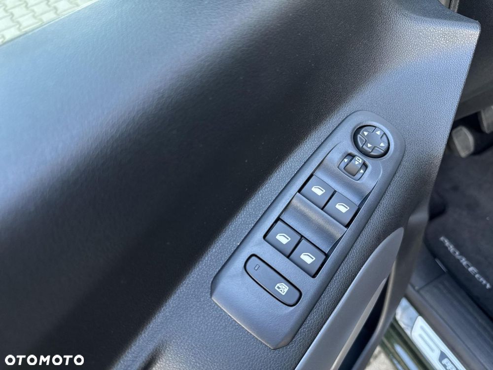 Toyota Proace City Verso 1.5 D-4D Family - 18