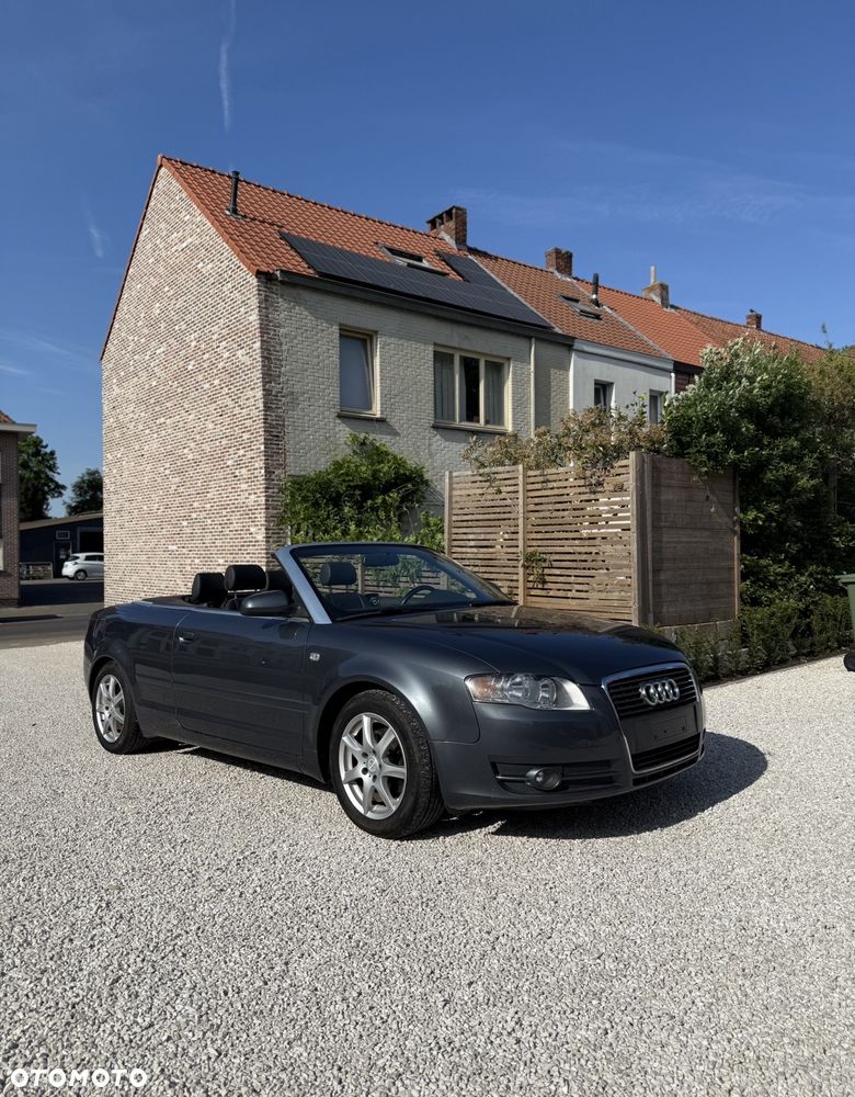 Audi A4 Cabrio 2.0 TDI DPF - 2