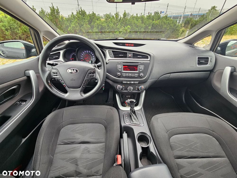 Kia Ceed 1.6 GDI M DCT - 11