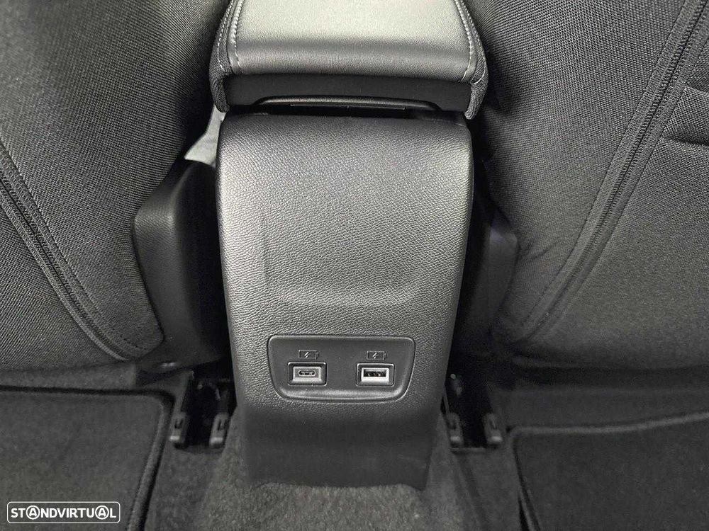 Peugeot e-2008 54 kWh Active - 13