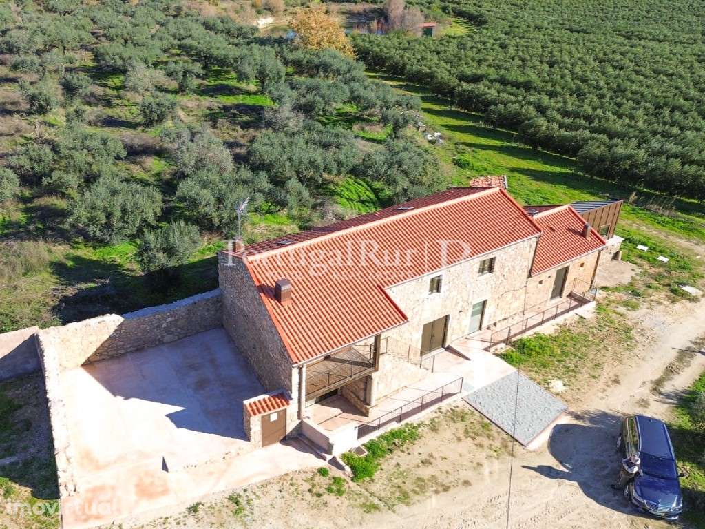 Quinta com 32ha e moradia para agricultura de regadio - Grande imagem: 2/52