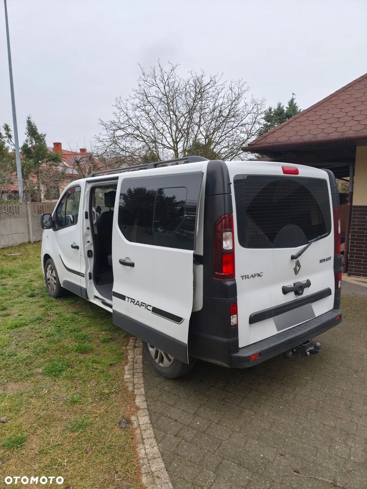Renault Trafic 2.0 dCi EDC - 6