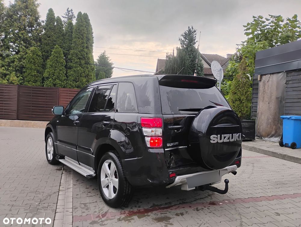 Suzuki Grand Vitara 1.9 DDiS Comfort + DPF Family - 27