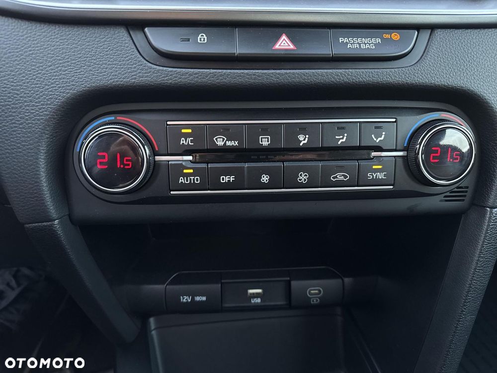 Kia Ceed 1.5 T-GDI M - 21