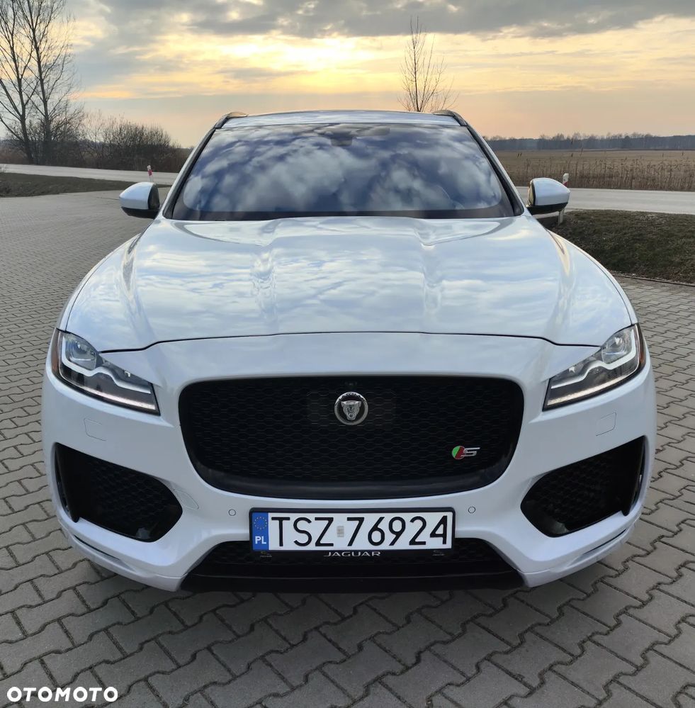 Jaguar F-Pace S AWD - 1