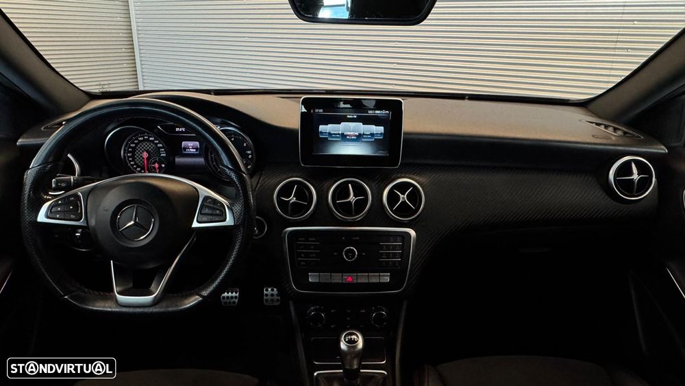 Mercedes-Benz A 180 d AMG Line - 16