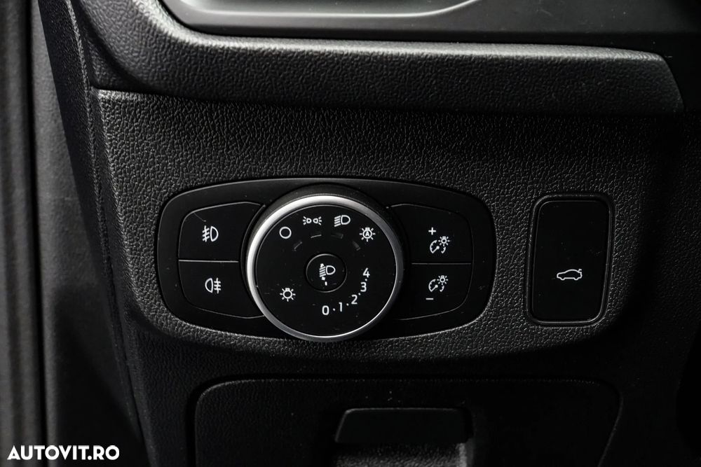 Ford Focus 1.5 EcoBlue Titanium - 21