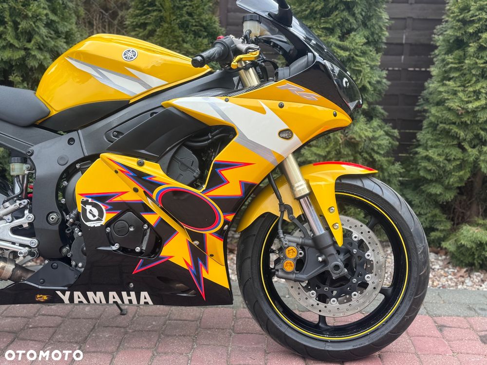 Yamaha YZF - 9