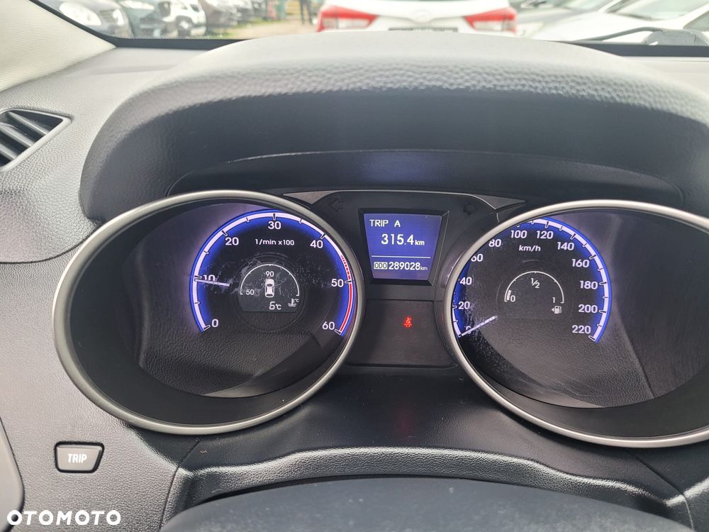 Hyundai ix35 2.0 CRDi Premium 2WD - 17
