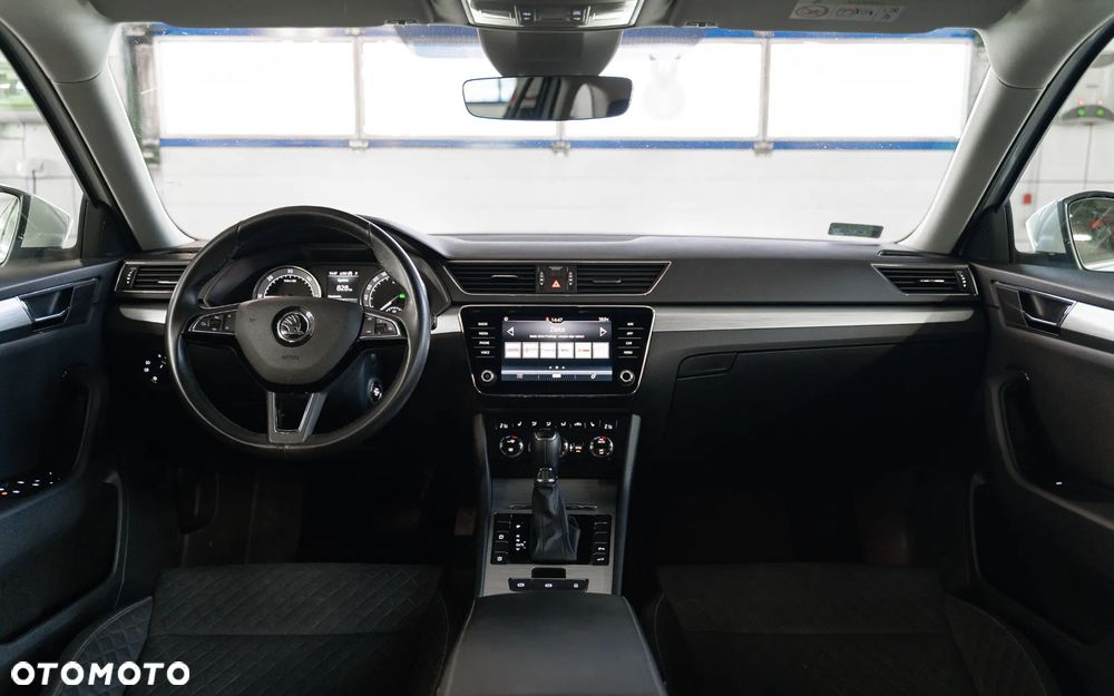 Skoda Superb 2.0 TDI Ambition DSG - 3