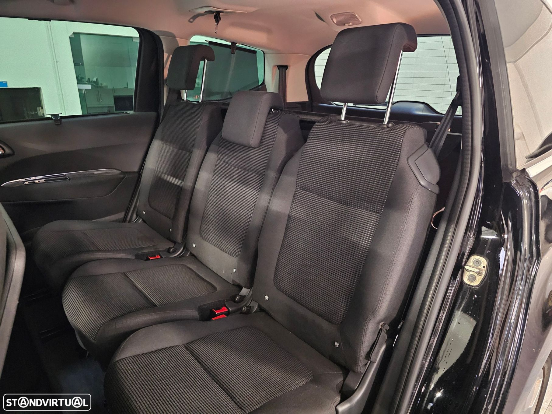 Peugeot 5008 1.6 BlueHDi Style EAT6 - 24