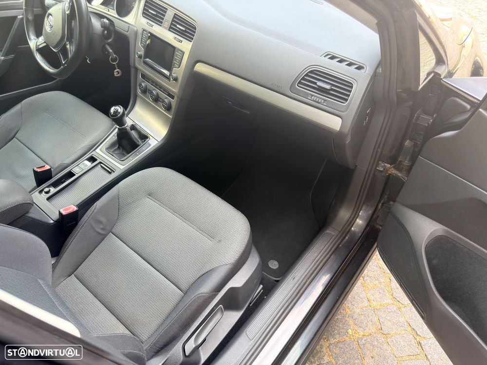 VW Golf 1.6 TDi BlueMotion Comfortline - 12