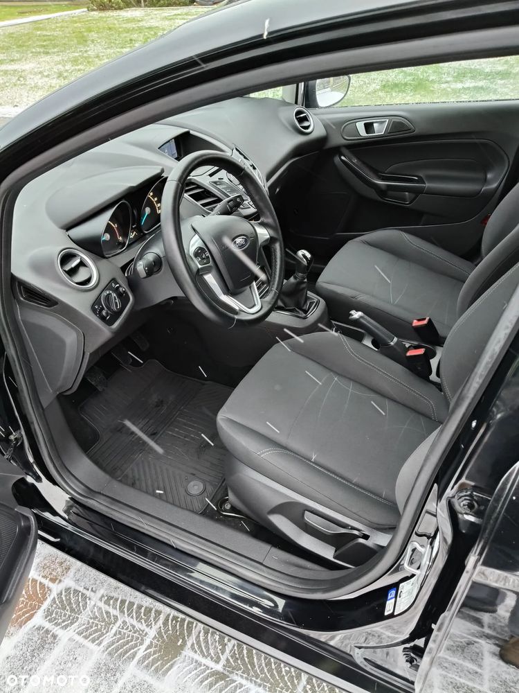 Ford Fiesta 1.5 TDCi ST&St Titanium - 13