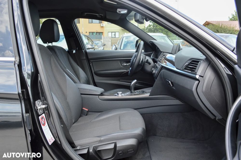 BMW Seria 3 320d xDrive DPF Aut. Edition Sport - 22