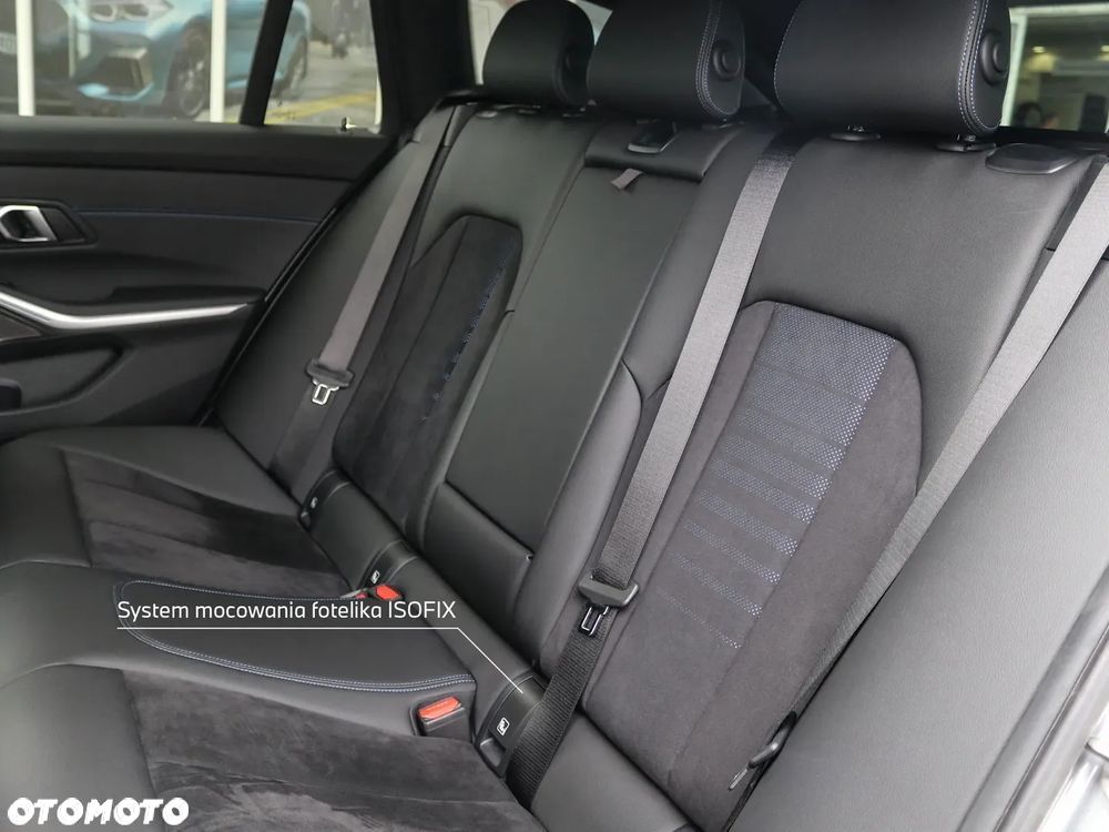 BMW Seria 3 330e xDrive - 16