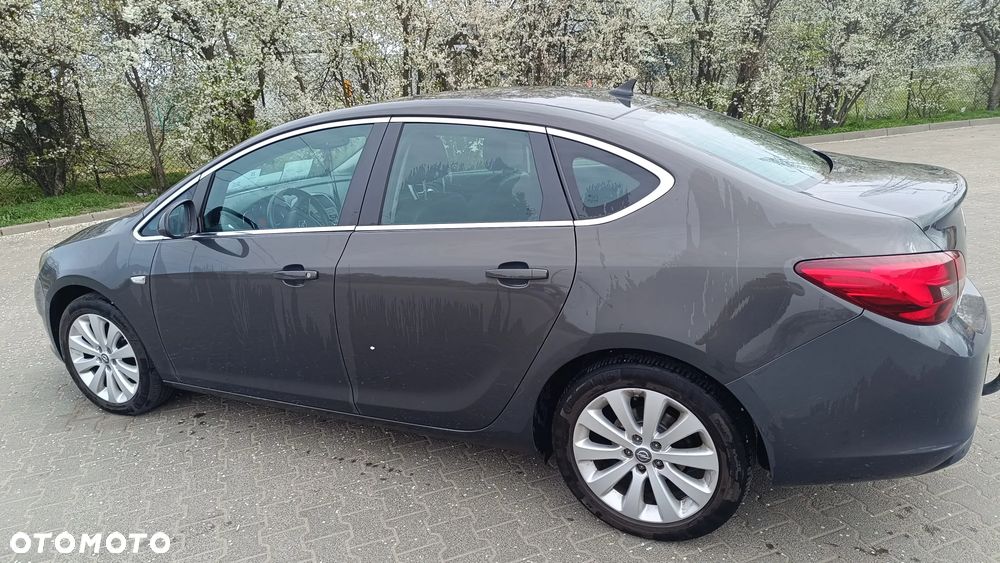 Opel Astra - 1