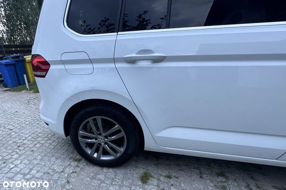 Volkswagen Touran - 11
